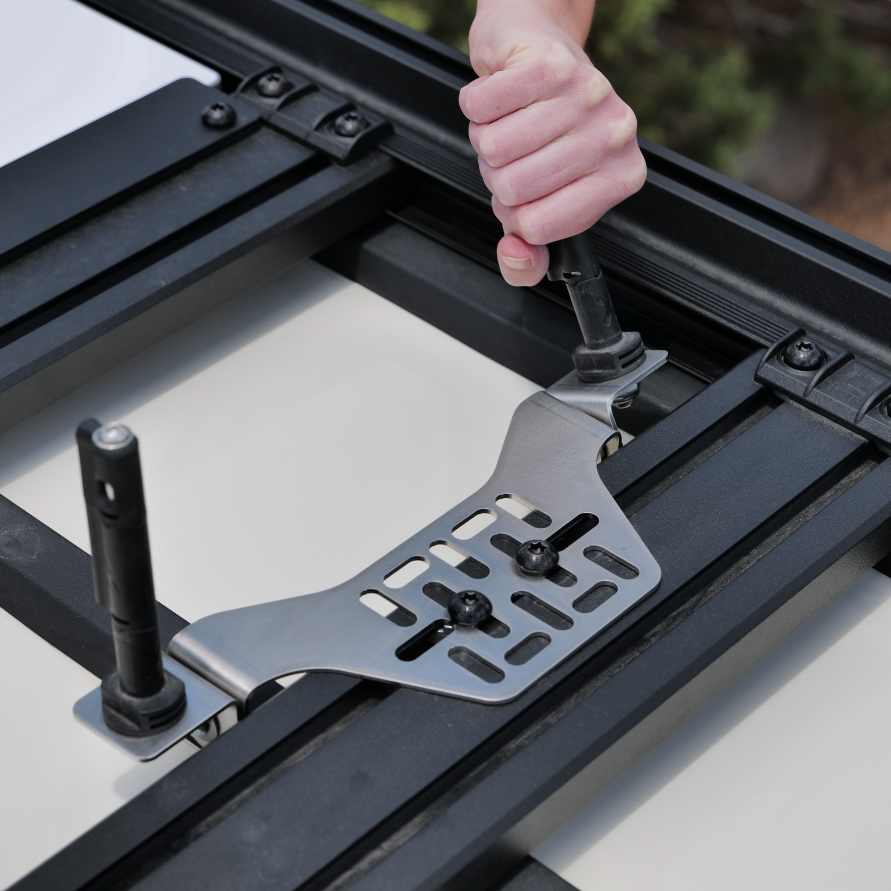 Overland Kitted Stealth Folding MAXTRAX® Roof Rack Mount