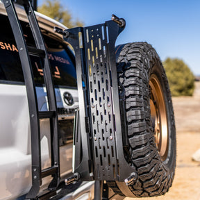 Overland Kitted Spare Tire Mount for MAXTRAX LITE Recovery Boards