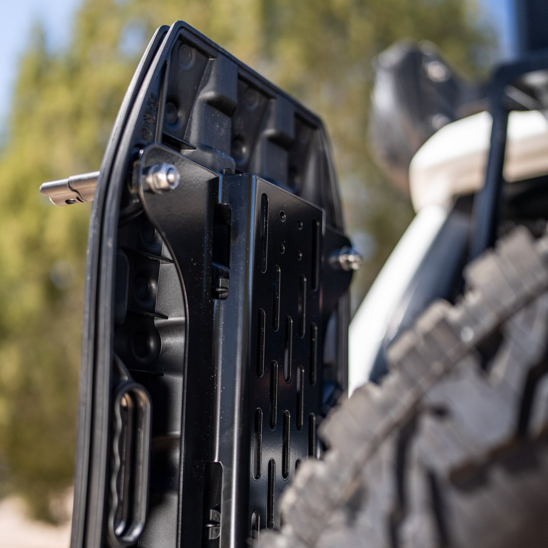 Overland Kitted Spare Tire Mount for MAXTRAX LITE Recovery Boards